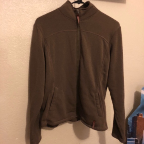 REI - Picture 5 of 6